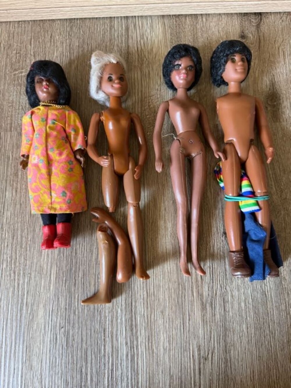 4 Rare Vintage dolls, Mattel The Happy Family 1973, Hasbro disco doll 70s
